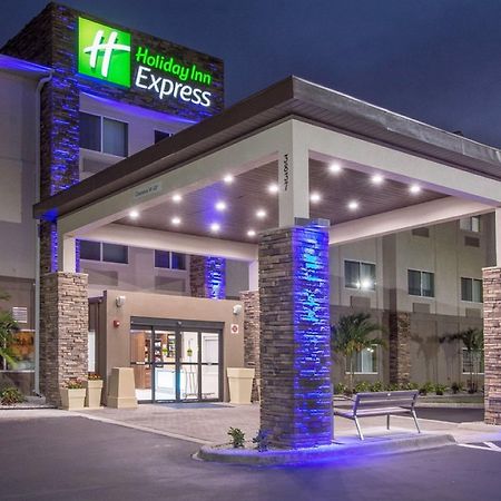 Holiday Inn Express - Naples South - I-75 By Ihg Golden Gate Exterior photo